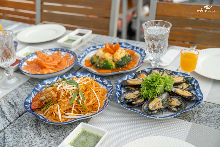Dinner Cruise on the Chao Phraya River: New Year Festival