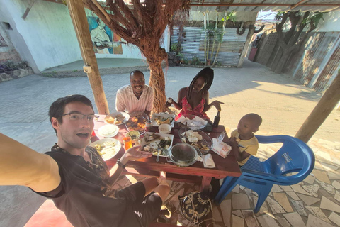 Maputo: Mafalala Food & Culture Walking Tour with Lunch Mafalala Walk & Lunch
