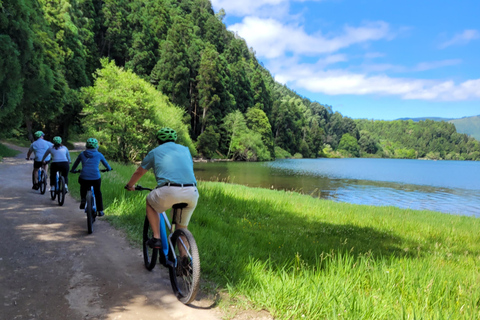 Furnas: Guided e-bike tour with Cheese Tasting Furnas: E-Bike Tour with Local Delicacies Tasting- afternoon