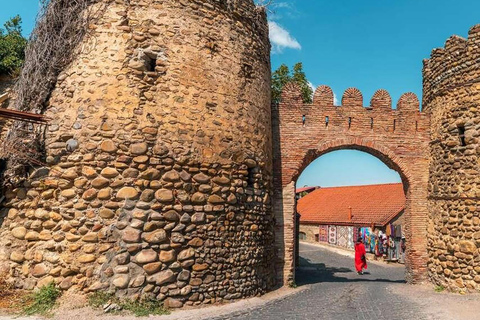 Tbilisi: 5-Day Georgia and Armenia Tour with Wine Tasting