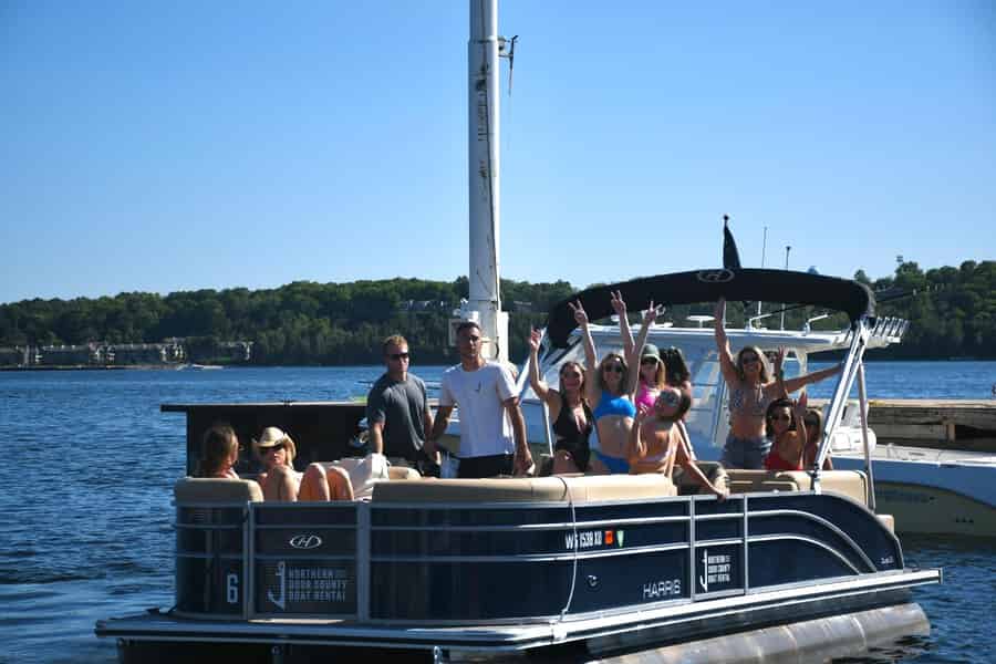 Sister Bay: 25' Ponton Vermietung. Foto: GetYourGuide
