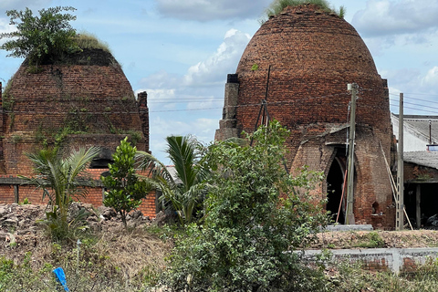 Auténtico Tour Privado de 2 Días en Moto por el Delta del Mekong