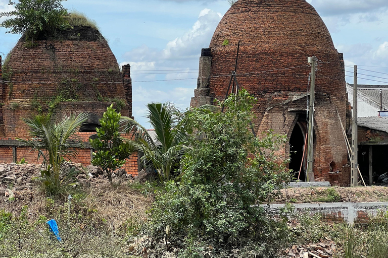 Auténtico Tour Privado de 2 Días en Moto por el Delta del Mekong