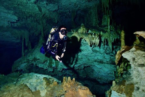 Dyk CenoteDykning i Cenote