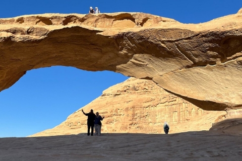 Excursión de 3 días Ammán - Petra - Wadi Rum y Mar MuertoAmmán-Petra-Wadi Rum-Mar Muerto Tour de 3 días Minivan 7 pax