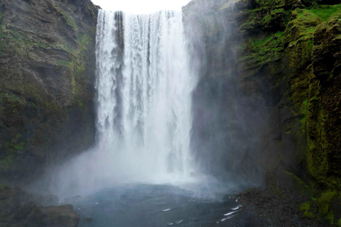 Private Tagestour an der Südküste mit GletscherwanderungPrivate Tagestour an die Südküste mit Gletscherwanderung