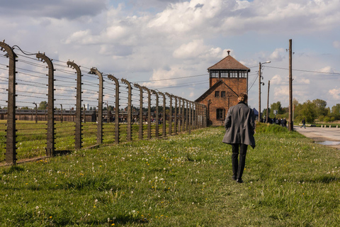 Krakow: Auschwitz-Birkenau Best Quality Guided Tour & Pickup Guided tour with Hotel Pickup