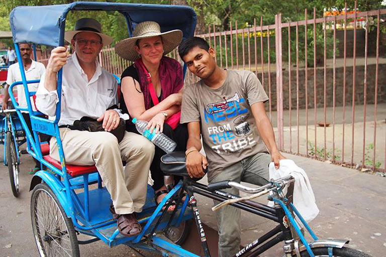 Depuis l&#039;aéroport de Delhi : Visite guidée de l&#039;ancienne et de la nouvelle Delhi pendant l&#039;escaleVisite privée de la ville avec voiture climatisée et guide privé, 4 heures