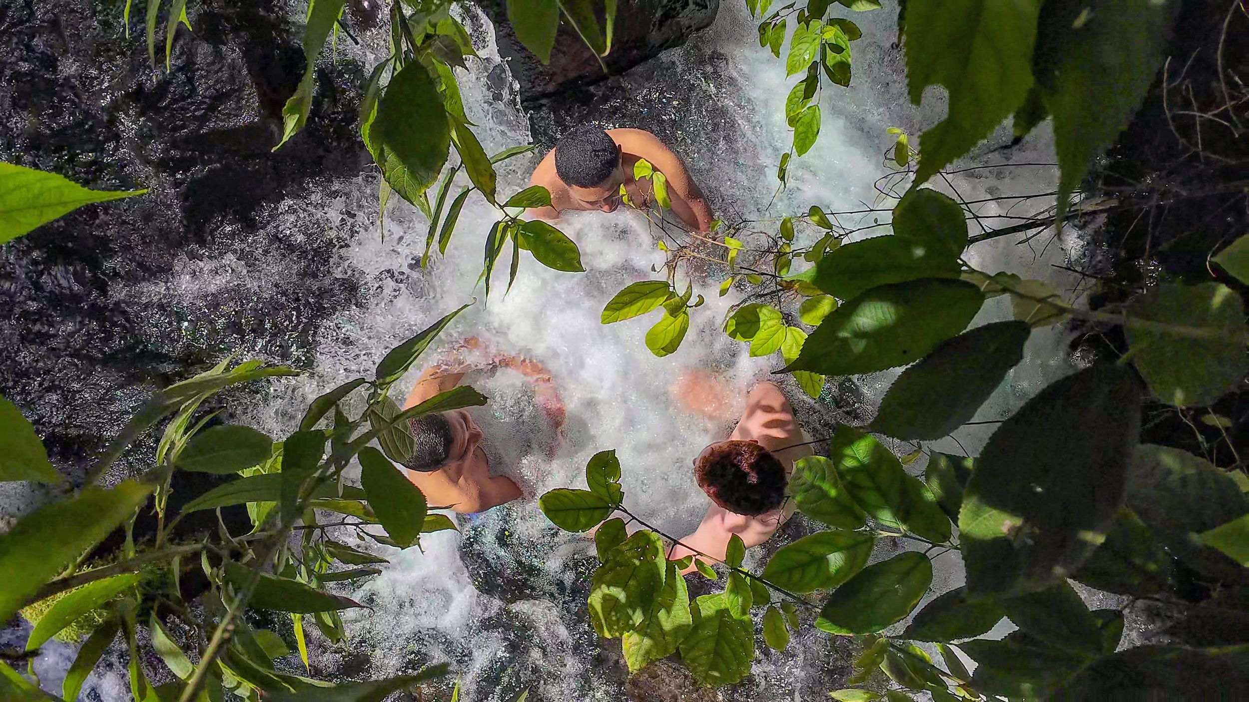 Zugang zum Fluss Pura Vida und Thermalbad