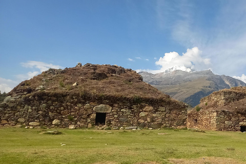 Laguna Rocutuyoc and Honkopampa Ruins Private Service