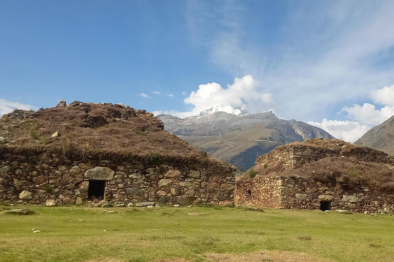 Laguna Rocutuyoc and Honkopampa Ruins Private Service