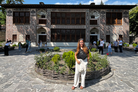 من باكو: جولة شيكي مع شريك سفر بي بي سي (خاص)