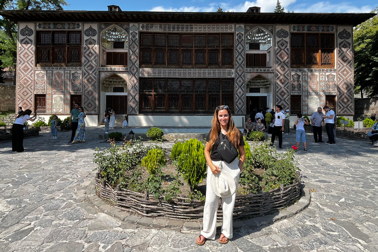 من باكو: جولة شيكي مع شريك سفر بي بي سي (خاص)