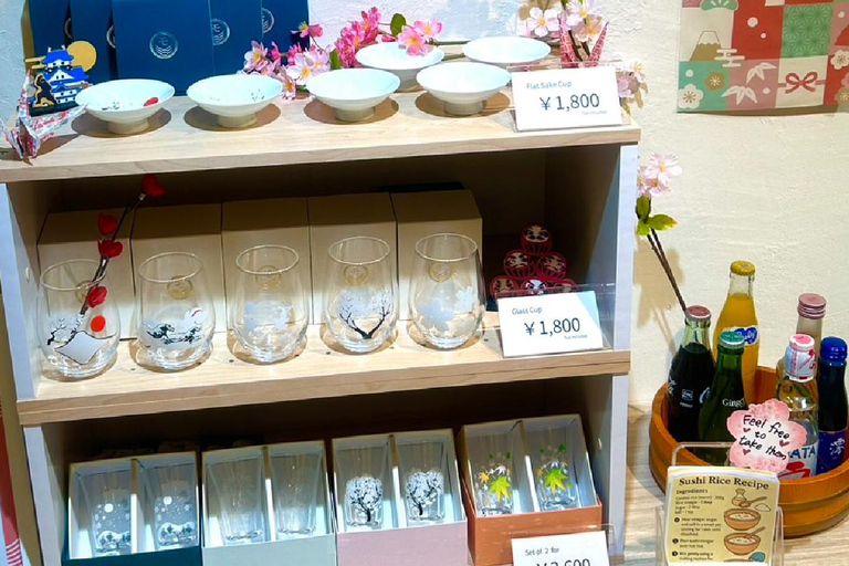 Osaka: Sushi Making in Spacious Studio with Certificate 10/1～Sushi Roll Making Experience