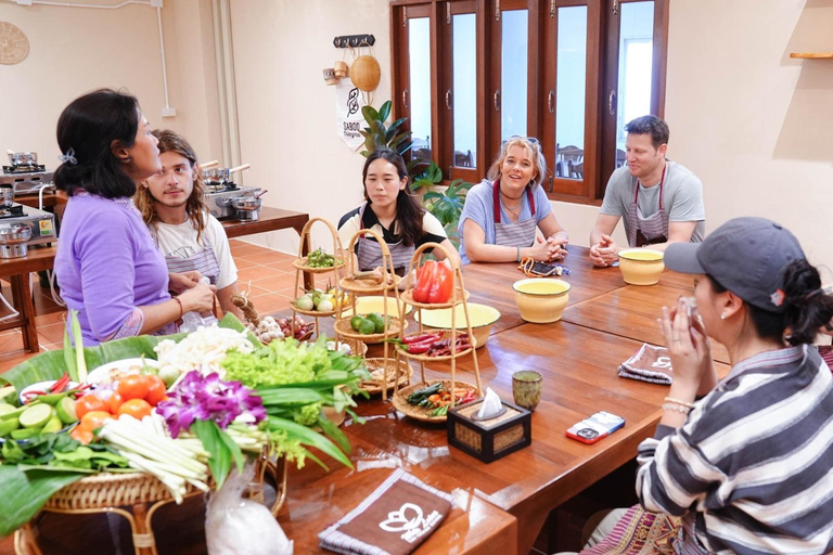 曼谷：白莲花泰式烹饪课+市场探访曼谷：白莲花泰式烹饪课程与市场导览