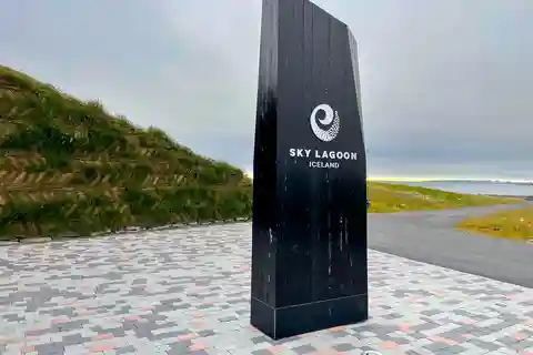 Keflaviks flygplats - Sky Lagoon - Reykjaviks centrum