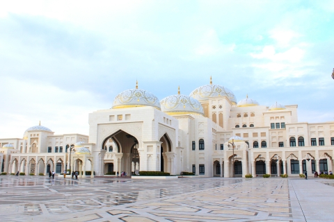 Entdecke Abu Dhabi Ganztägige Tour mit Live-Guide
