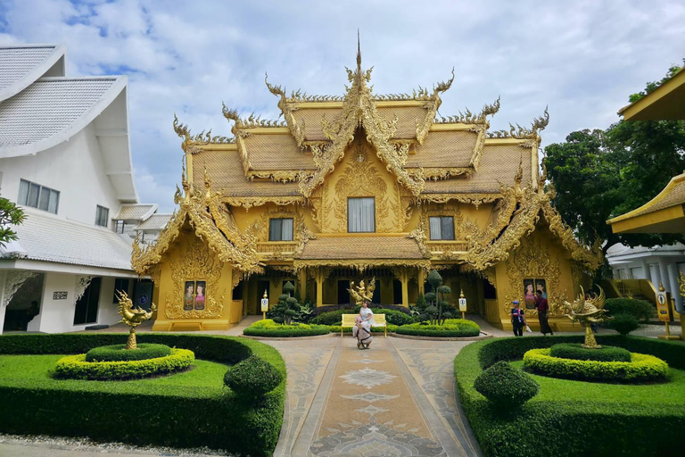 Chiang Mai: Chiang Rai Temples & Singha Park Day Trip