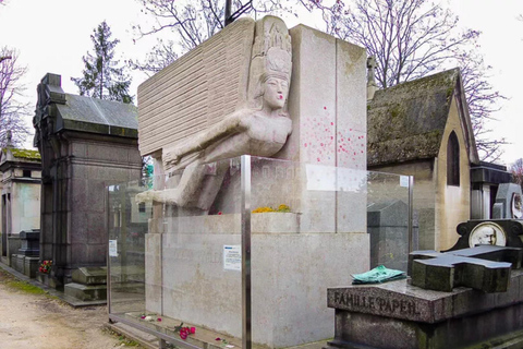 Paris: Père Lachaise Cemetery (Small Group Tour) Paris: Père Lachaise Cemetery Walking Tour (English)