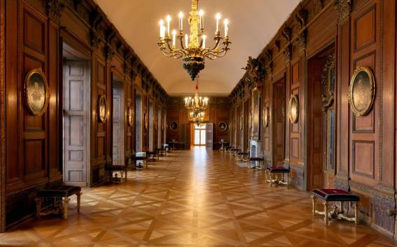 Skip-the-line Schloss Charlottenburg Private Tour & Transfers