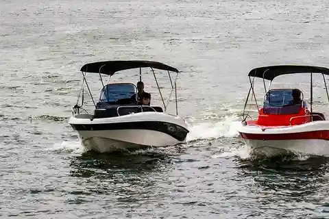 Lago de Como: Aluguel de barcos a motor