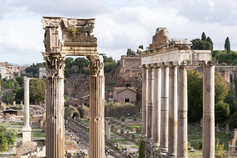Rome: Colosseum & Roman Forum Guided Tour Colosseum & Roman Forum Small Group Guided Tour in Spanish
