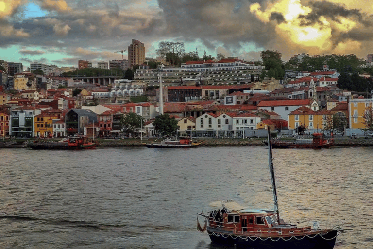 Porto: 6 Bridges of Douro Classic boat tour Porto : Classic boat Cruise on the Douro River