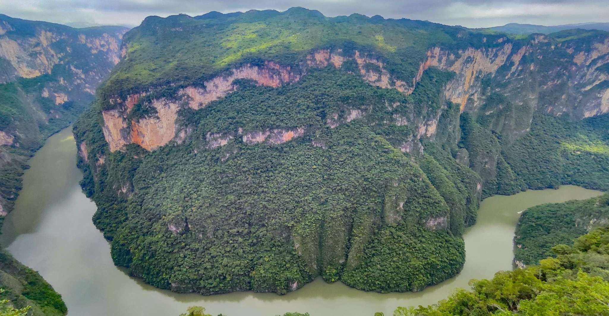 Tuxtla Gutierrez, Sumidero, Chiapa de Corzo and Miradores - Housity