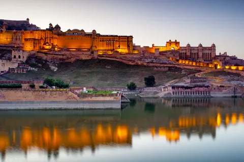 Jaipur: Half Day Tour (Amber Fort, Panna Meena, Jal Mahal)
