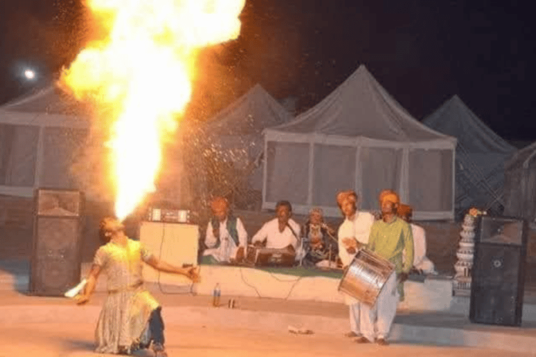 Safari à dos de chameau en demi-journée à Jodhpur avec dîner