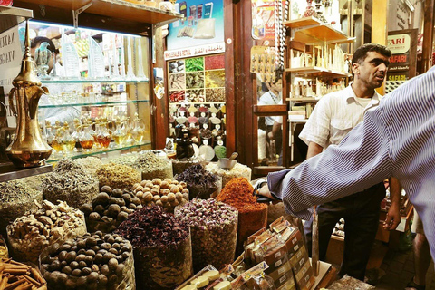 迪拜：乘坐 Abra Ride 游览老城区迪拜：老城区徒步之旅（无接送）