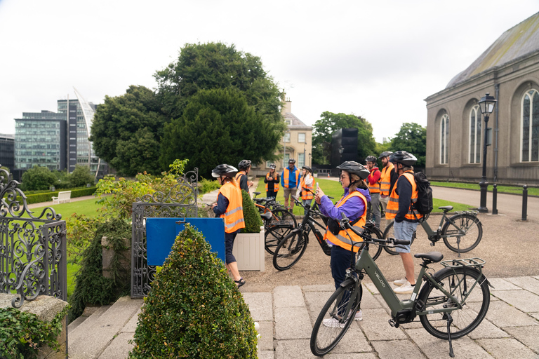 Dublin: Bike & E-Bike Tour with a Local Guide Dublin: Push Bike Tour with a Local Guide