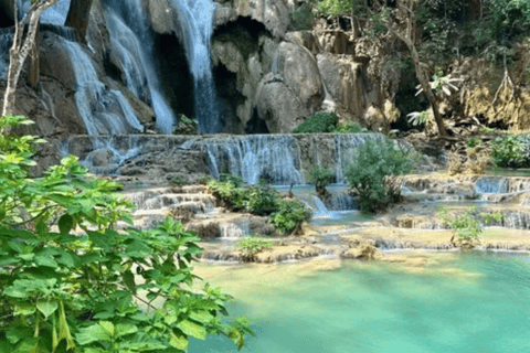 Luang Prabang: cascada de Kuang Si, tour de rafting en kayak1 km de kayak por el bosque, rafting, baño en Kuang Si y ecoturismo