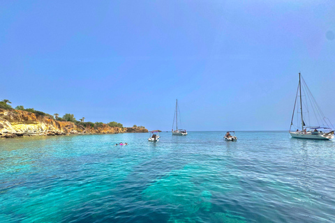 Hersonissos: Rent A Boat Without LicenseLouer un bateau sans permis