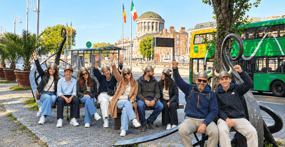 Viking Dublin Sightseeing Tour + Souvenir Photo in Runes in Spanish