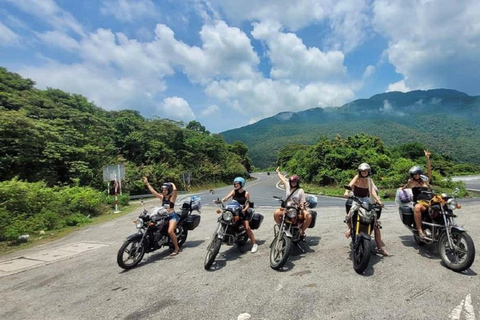 Von Hue nach Hoi An mit dem Motorrad über den Hai Van Pass (oder umgekehrt)Von Da Nang oder Hoi An nach Hue (1 Weg)