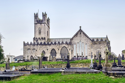 Cliffs of Moher and Blarney 2-Day Tour from DublinBackpacker Option