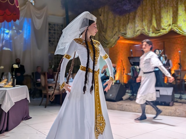 Tbilisi: Georgian Dinner, Dance Show, and Hotel Pickup
