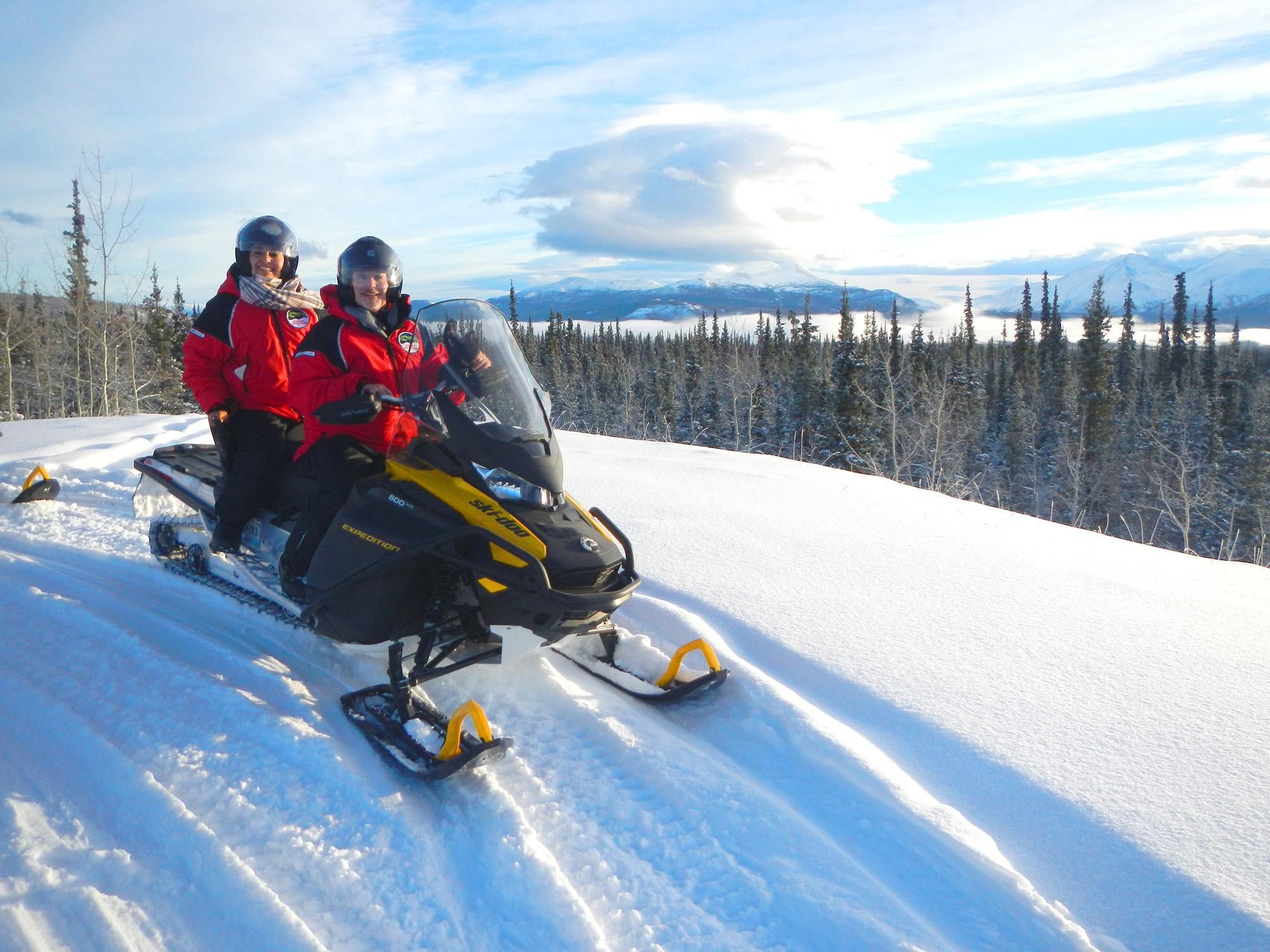 Yukon: Halbtägige Schneemobil-Tour
