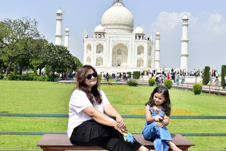 From Delhi: Taj Mahal & Agra Trip by Gatimaan Express Train All Inclusive Chair Car Train, Car, Guide, Ticket, Lunch