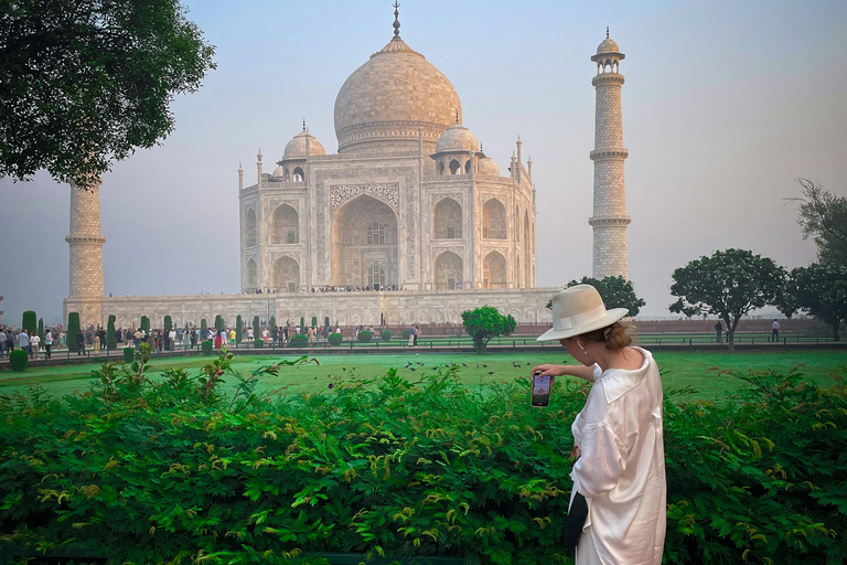 From Delhi: Delhi-Agra-Jaipur Tour for Solo Female Traveler