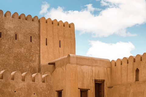 Muscat: Nizwa & Jabal Akhdar Day Trip with Fort & Souq pick up