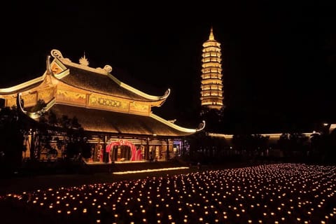 Ninh Binh Night Tour: Bai Dinh Pagoda & Hoa Lu Old Town - Image 2