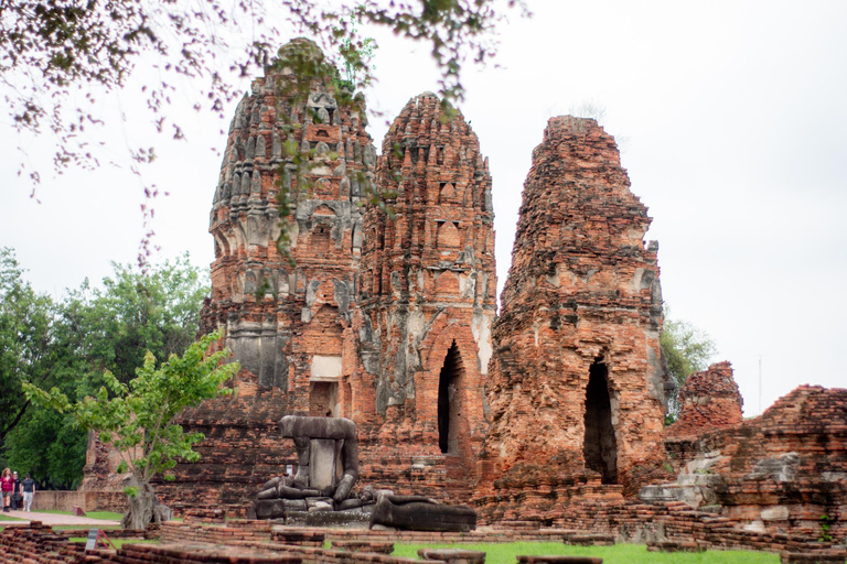 Desde Bangkok: tour económico por lo más destacado de AyutthayaLa antigua plaza Siam