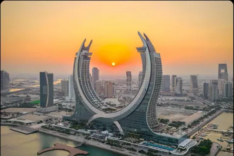 Doha: Tour guidato della città con tour in battello Dhow gratuito