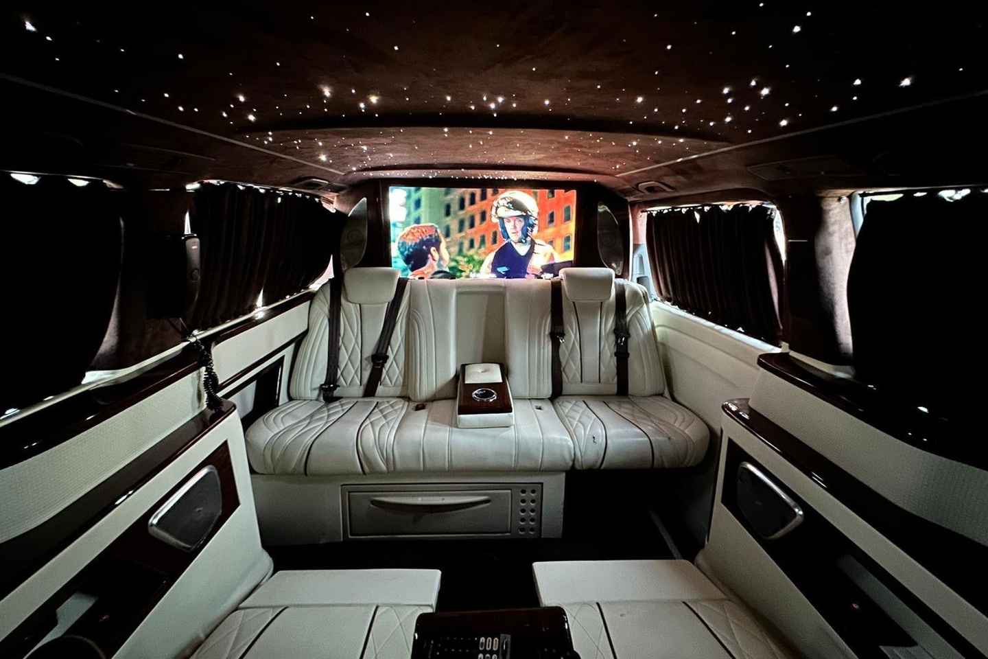 Private Antalya Airport (AYT) Arrival or Departure Transfer