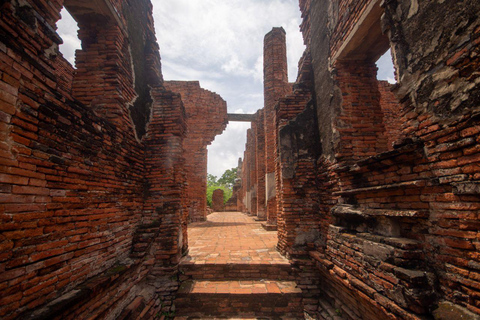 曼谷：大城府遗产快车和巴士一日旅行不含门票和午餐的行程