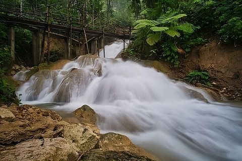 Yogyakarta: Menoreh, Chicken Church, Mudal & Glagah Day Trip