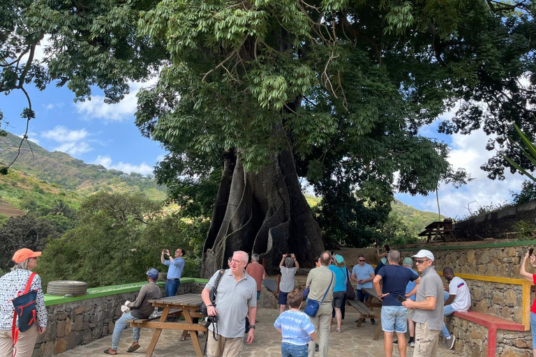 Wyspa Santiago: wycieczka po mieście Assomada z lunchemWyspa Santiago: wycieczka po mieście Assomada z obiadem