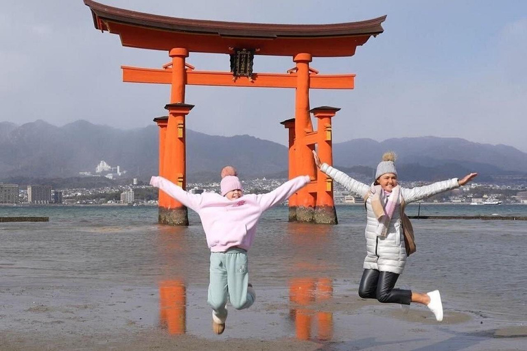 من أوساكا: رحلة يومية خاصة إلى هيروشيما بالقطار السريع